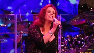 Sheena Easton - For Your Eyes Only - 8/12/23 - Mohegan Sun - Wolf Den - Uncasville, CT Resimi