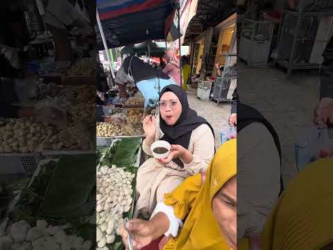 TEMENIN AKU MAKAN PEMPEK DI PASAR 16