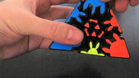 Gear Pyraminx - Example Solve (commented)