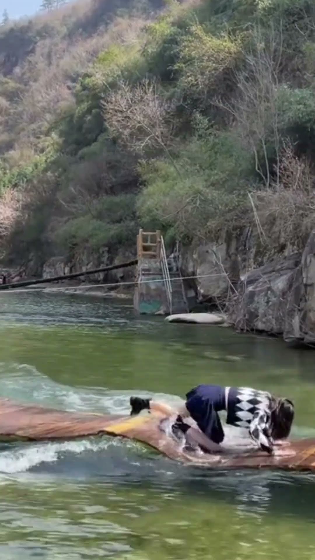 Barefoot It's awesome to runHahahaha #Water Gun Parkour Can you do it