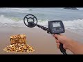 USEI UM DETECTOR DE METAIS NA PRAIA PARA PROCURAR  UM TESOURO  !!!