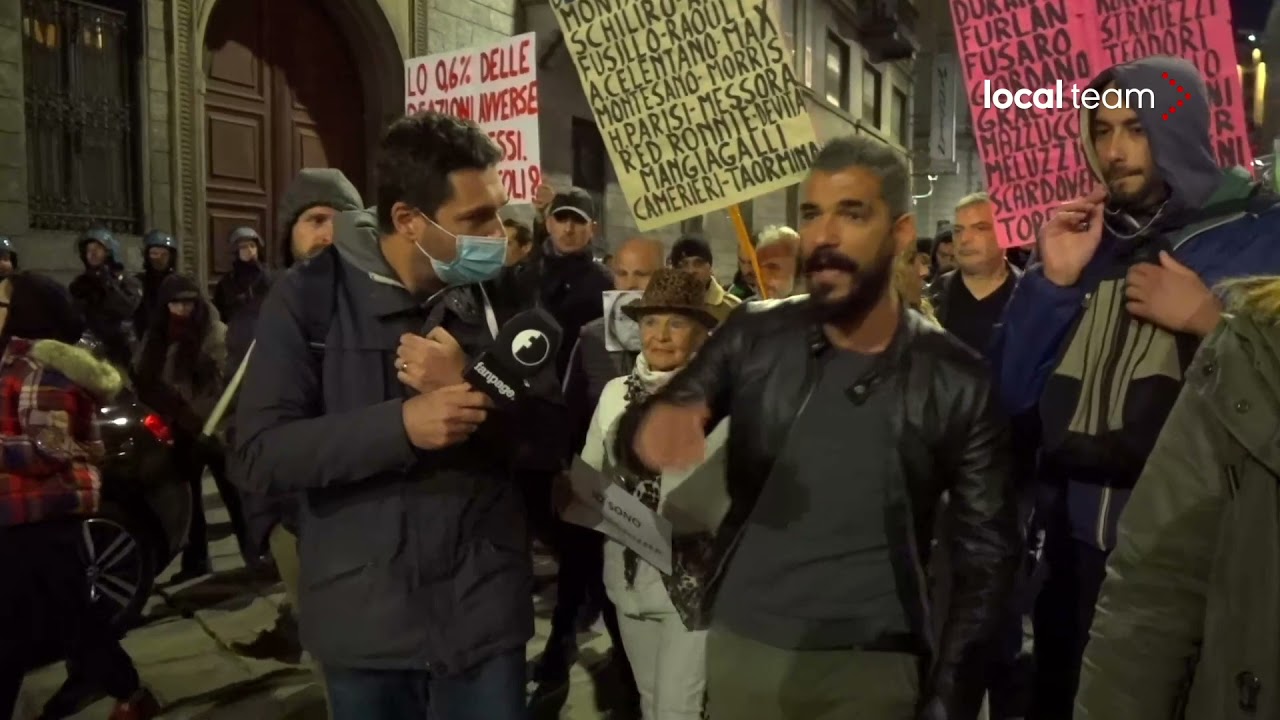 Corteo No Green Pass Milano: contestazioni a giornalista FanPage