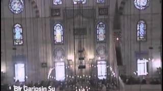 Bi̇r Gari̇psi̇n Şu Dünyada İlahi̇si̇