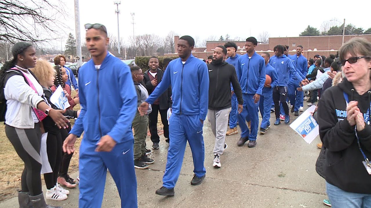 Richmond Heights basketball send-off