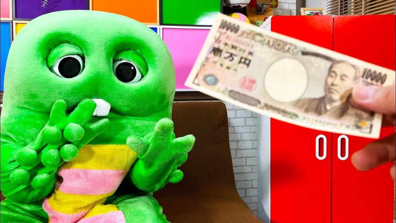 If you gave Gachapin 10,000 yen, what would he buy? - YouTube