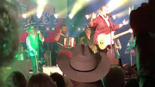 2018 The Mavericks Volver Volver screenshot 5