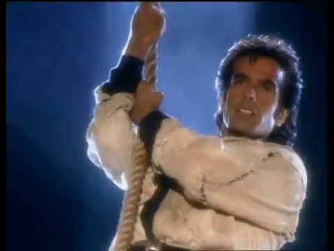 Videó: David Copperfield leglátványosabb trükkjei