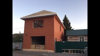 Дом-Гараж готов. Крыша, окна, ворота и лестница. Дом-Гараж готов. Крыша, окна, ворота и лестница.