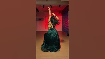 Thumbnail of Aga Bai💚|| SimranChantel || Trending || #shortsvideo #dance #trending