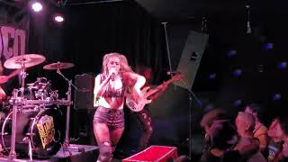 Sumo Cyco - Undefeated (Live)