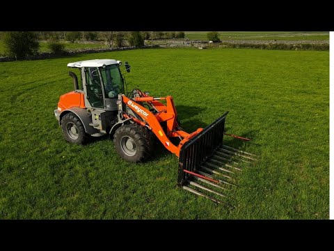 Seamus Vaughan Tractors delivering a Weycor AR580