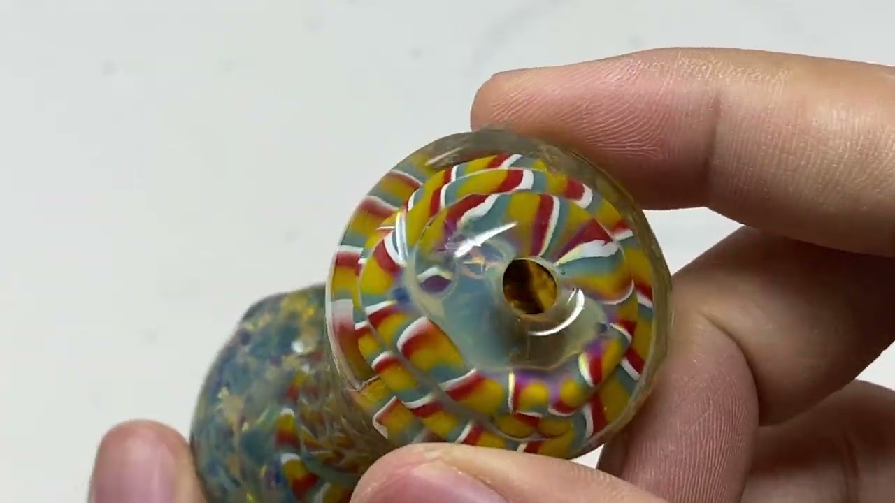 Review of 4.5" Unique Dot Glass Spoon Hand pipe