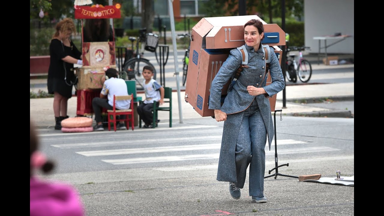 Le musée des objets disparus. Spectacle familial participatif. Création 2023.