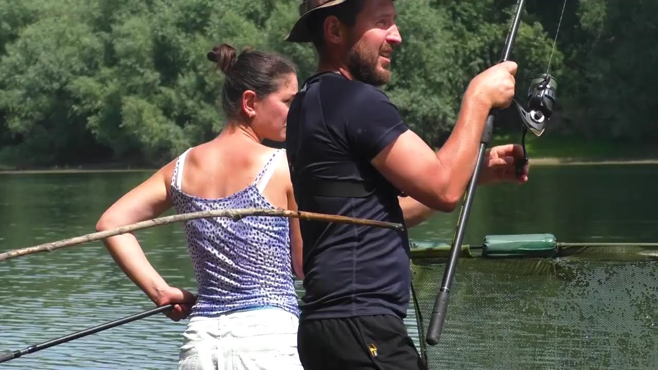 ОГРОМНАЯ РЕЧНАЯ РЫБА ! Снасти на речного Карпа и Амура !Трофейный амур ! ВЗОРВАЛ ПРОСМОТР В ЮТУБЕ