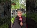 Står i kø for å si farvel