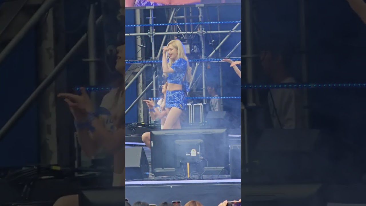 [4K] 전소미 JEON SOMI Fast Forward 직캠 | 2024 연세대학교 아카라카 AKARAKA