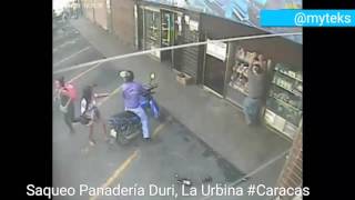 Saqueo Panadería Duri la Urbina Caracas