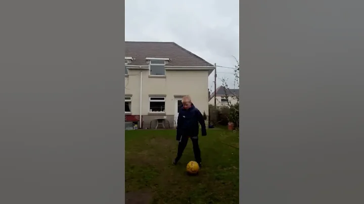 Maradona turn!