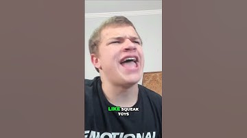 #jynxzi dog does not like squeaky toys! #toys #loud #squeakysound #dogs #shorts #fan