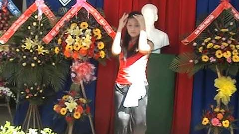 Tiết mục GIẤC MƠ TRƯA do Ngọc Anh- 11B1- trường THPT Lê Thánh Tôn- Nha Trang biểu diễn