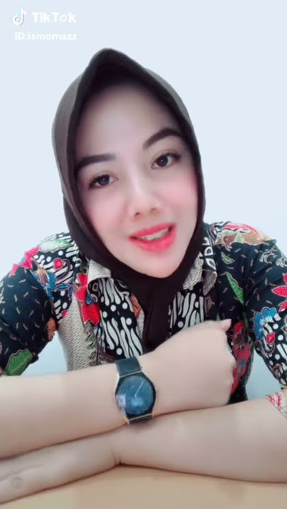 Cewek cantik  ucapkan selamat hari Jumat