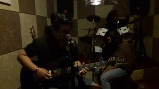 Resah  Payung Teduh cover