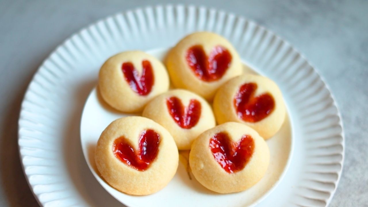 Only 4 Ingredients! Jam Heart Cookies Everyone Loves ❤️