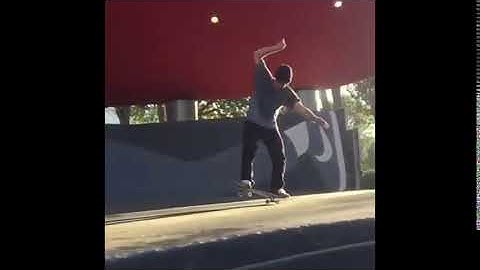 Kelly Hart - Fakie Treflip Fakie Manual