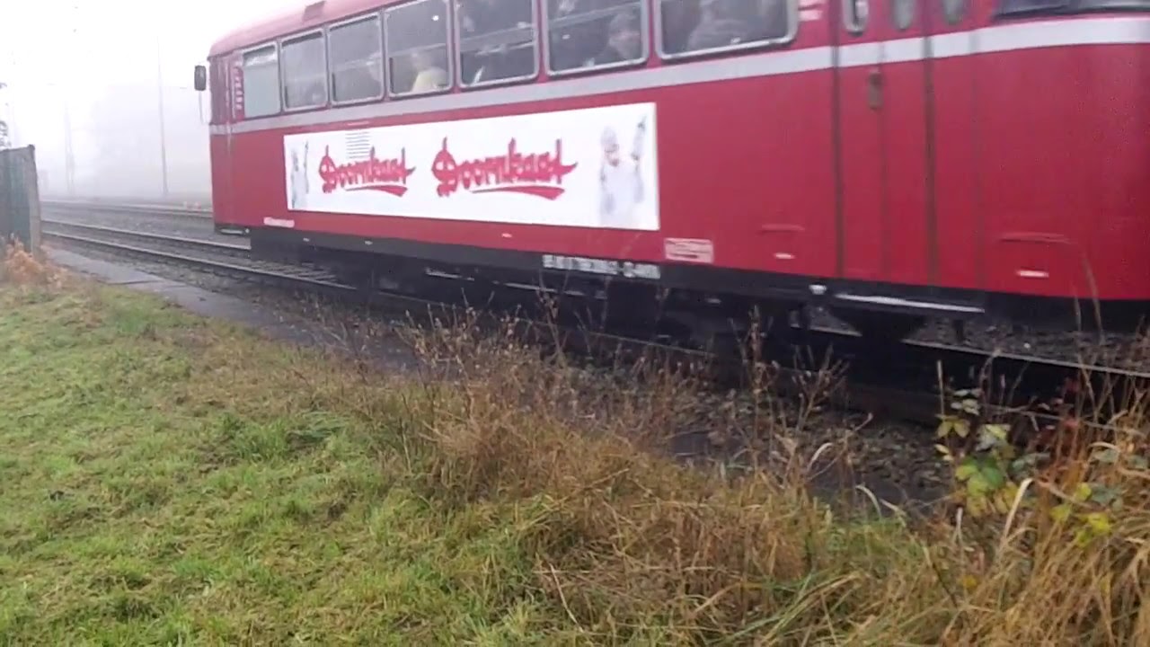AKN Vt 798 auf der A 3 (Elmshorn 1.12.19)