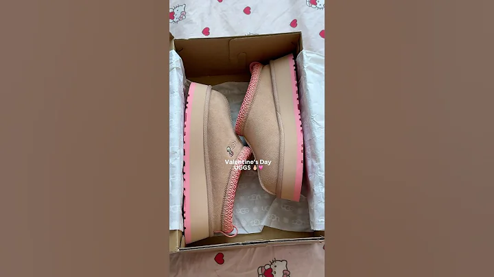 BRB wearing these every day now 😫💗 #ugg #uggs #uggslippers #platforms #unboxing #valentinesday