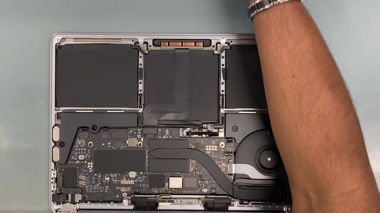 MacBookPro M2 13インチ 8/256GB 保証残 Apple「MacBook Pro (13-inch, M2, 2022)」の販売を終了 | Mac