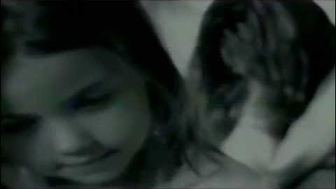 Ricky Martin - A Medio Vivir (Vídeo Musical)