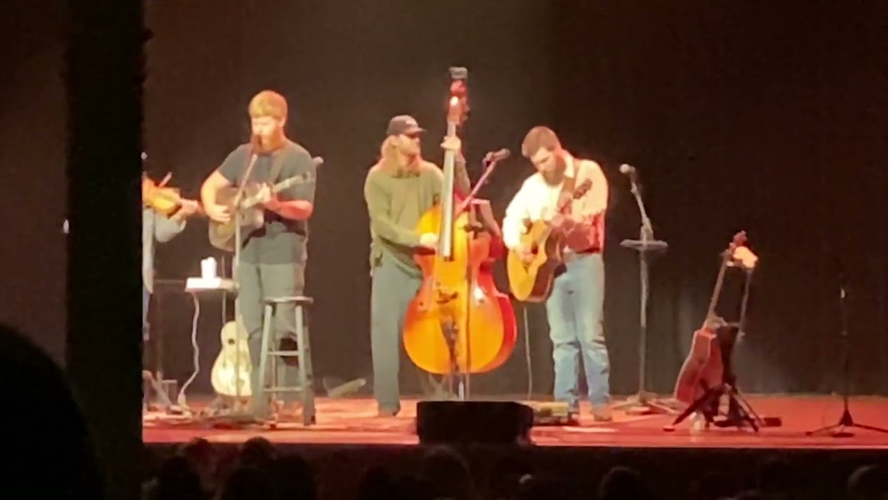 Oliver anthony live :)