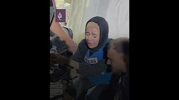 انهيار الصحفية نور الحرازين إثر استشهاد صديقتها أثناء تغطيتها للقصف الإ سرائيلي على قطاع غزة 