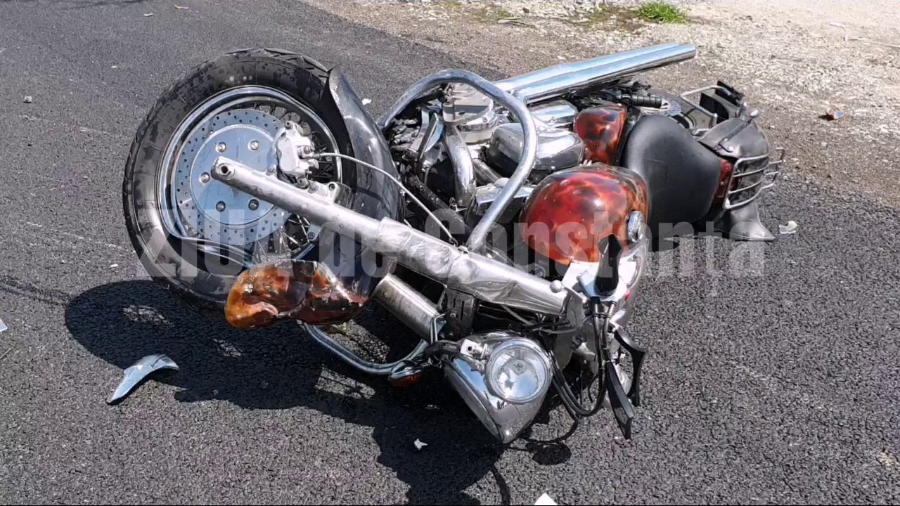 Imagini de la eveniment. Județul Constanța. Accident rutier la ieșire din 23 August către Mangalia.
