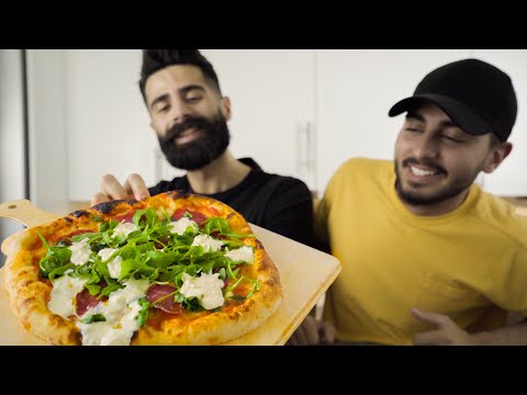 Video: Hemlagad Pizza I Ugnen