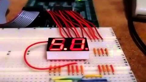 MAX10 FPGAによるLEDのダイナミック点灯（2）