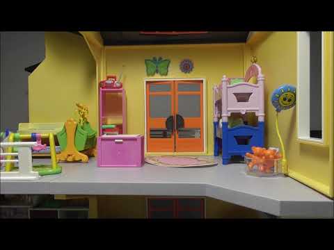 Playmobil city life dollhouse, Playmobil house, Kitchen, nursery, bedroom bathroom and kids room