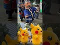 Pikachu en Japón vs Simis en internet: dos mundos virales