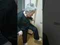81才おばあちゃんの足あげ体操/#おばあちゃん/#体操/#足あげ/#坂本九/#上を向いて歩こう/#short/#Hisao.k/😆