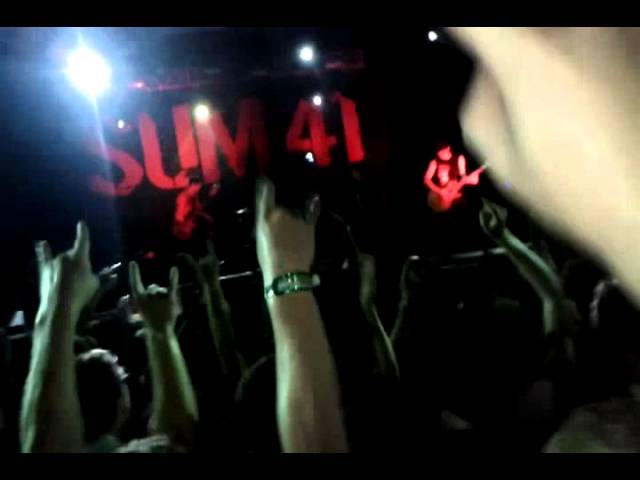 Guarda Sum 41 в Москве 2011 su YouTube Guarda Sum 41 в Москве 2011 su YouTube