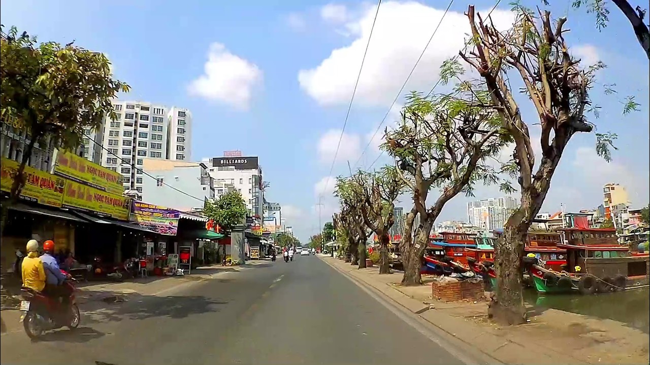 Đi chúc Tết ngày 6 Tết