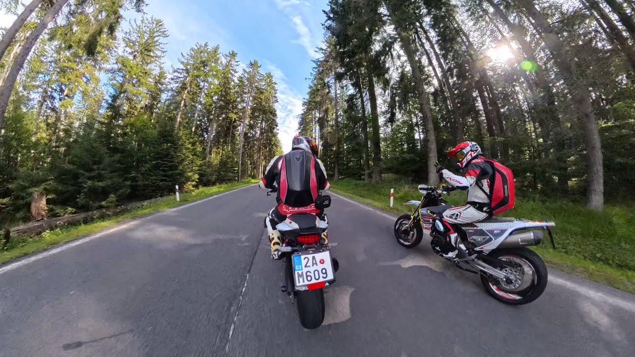 This is how we Summer - Hornet CB750 / Husky 701 SM