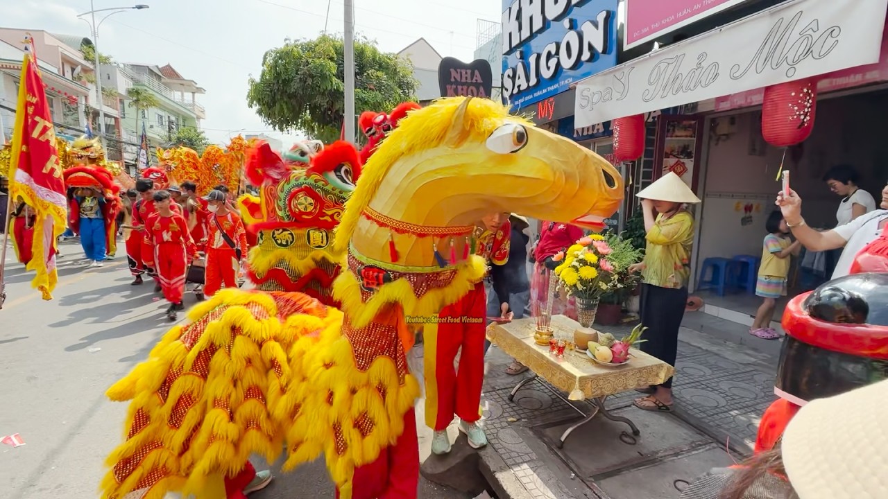 Múa Lân Sư Rồng rước Cộ Chùa Bà Chợ Búng Bình Dương rằm tháng giêng 2026