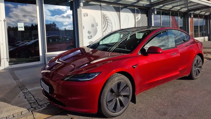 2024 Tesla Model 3 Upgrade - First look !