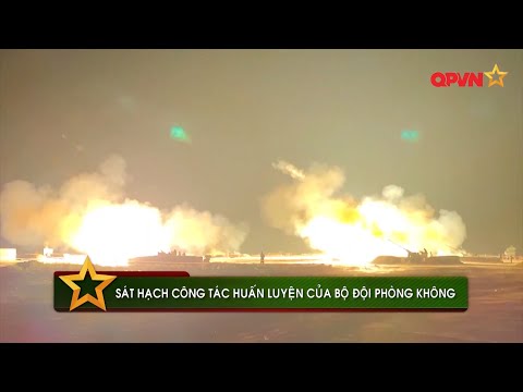 Video Mãn nhãn với màn dội mưa đạn pháo và tên lửa giữa trời... - youtube