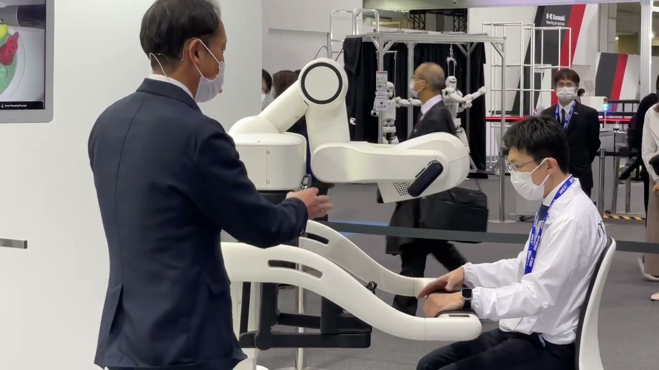 手術支援ロボット「ヒノトリ」(hinotori)を川崎重工が解説してデモ