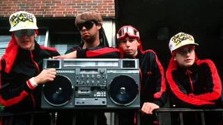 Watch Beastie Boys Beastie Groove video