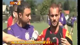 Drogba Sneijder'e Yapmadığını Bırakmıyor :D