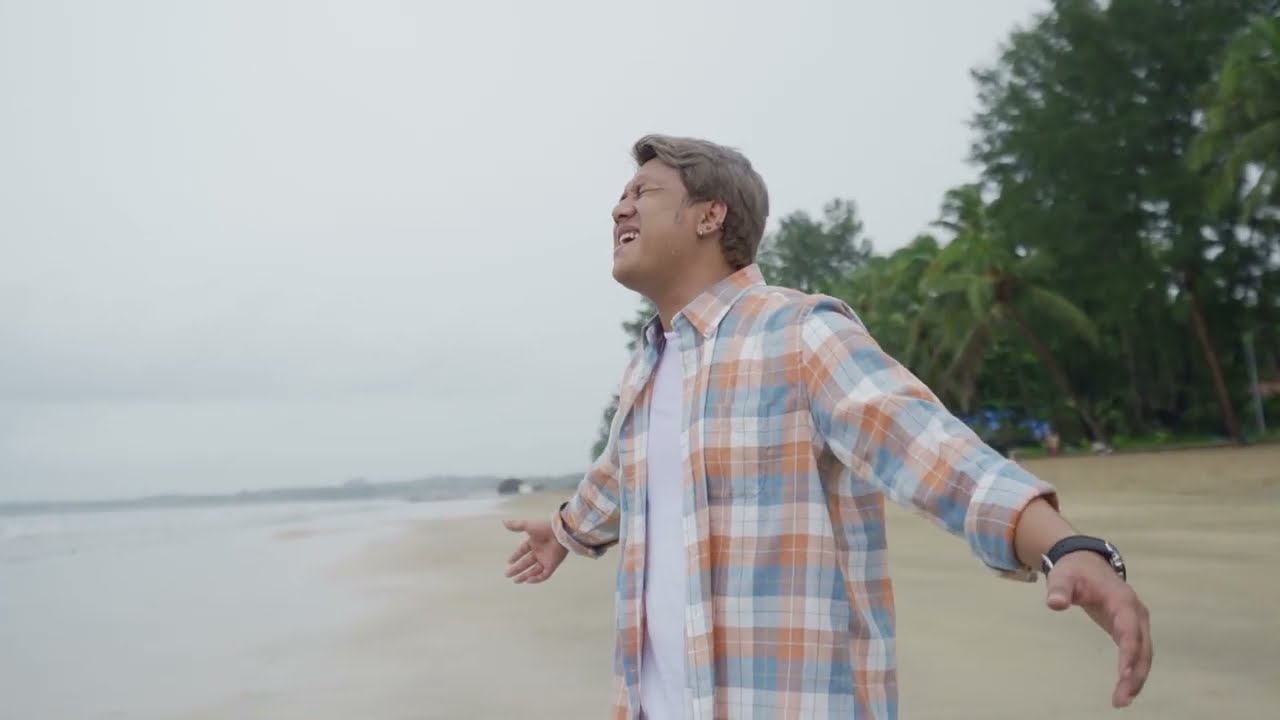 D Phyo - မင်းလေးသိဖို့ ( Official Music Video )